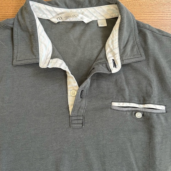 Travis Mathew Golf Polo, Men’s Medium. Dark gray - Picture 2 of 5